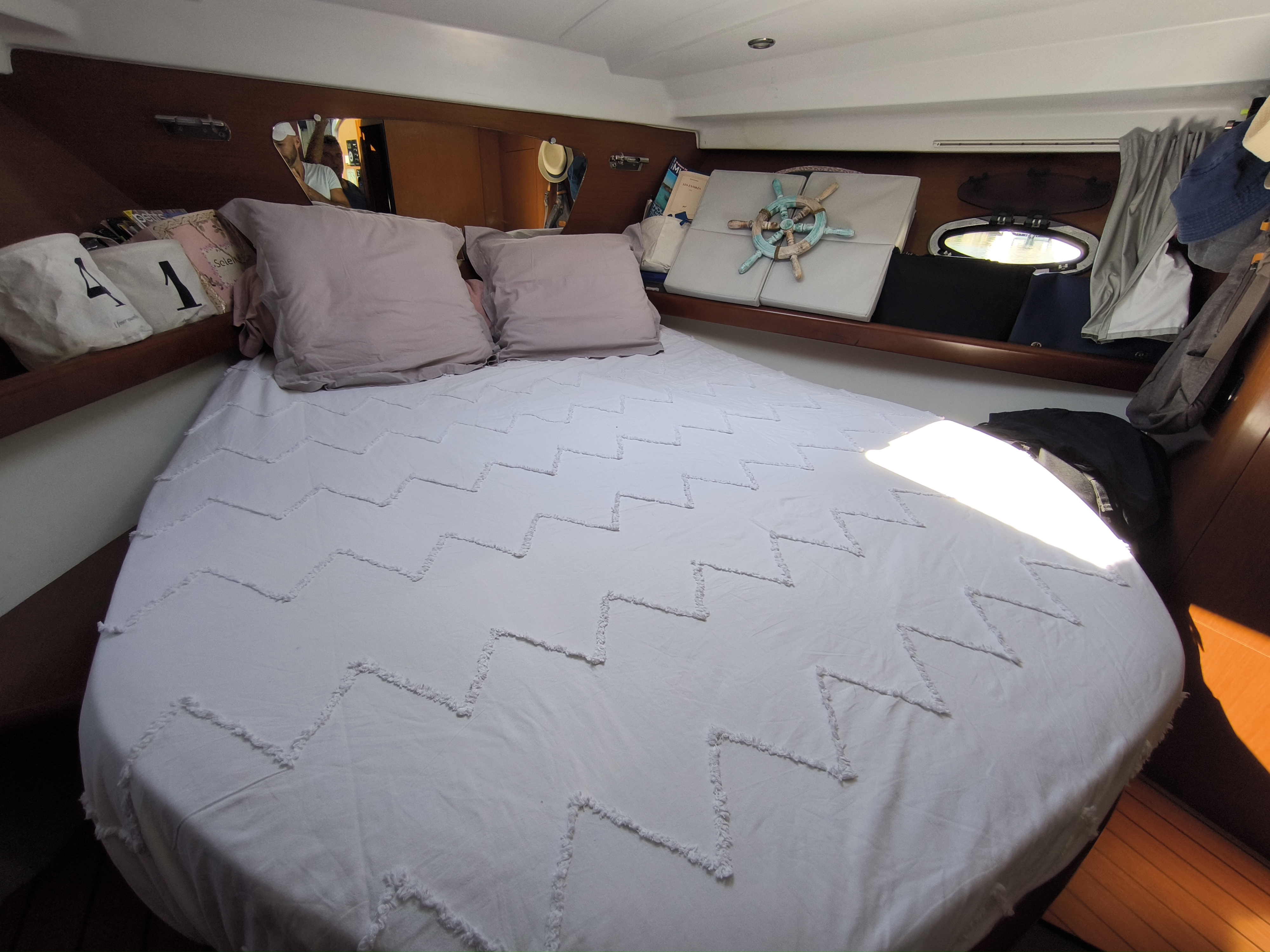 slider 43 Beneteau Antares 36